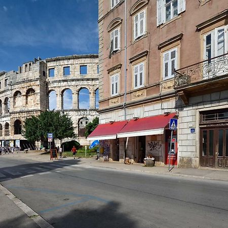 Apartment 20M From Arena Pula Exterior photo