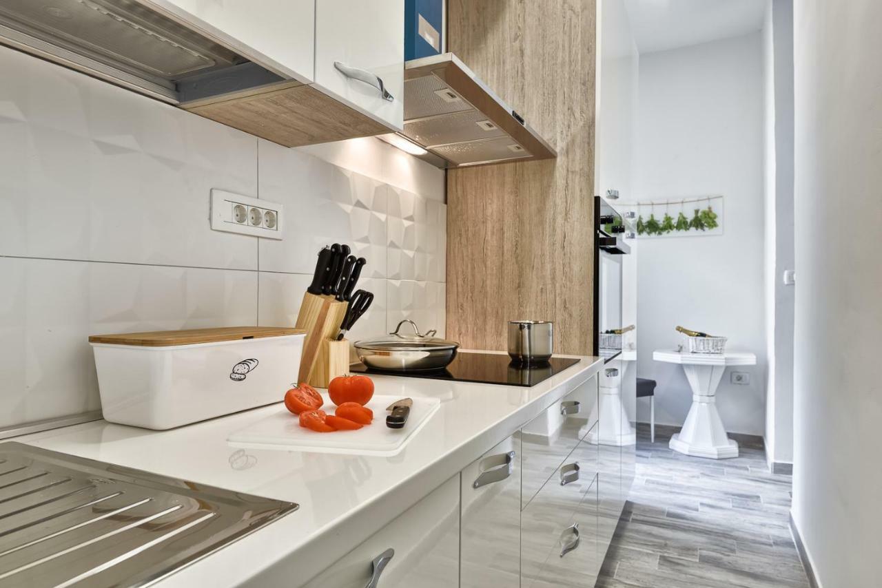 Apartment 20M From Arena Pula Exterior photo