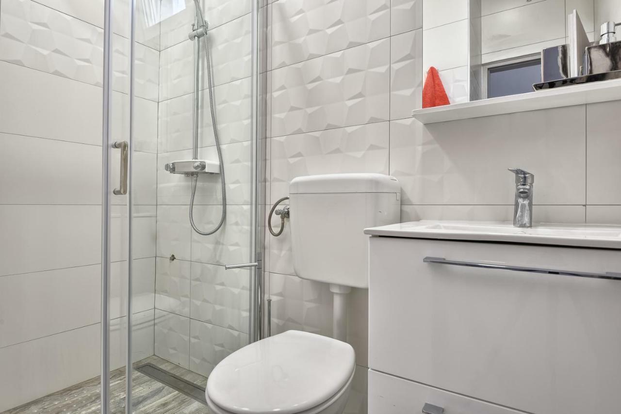 Apartment 20M From Arena Pula Exterior photo